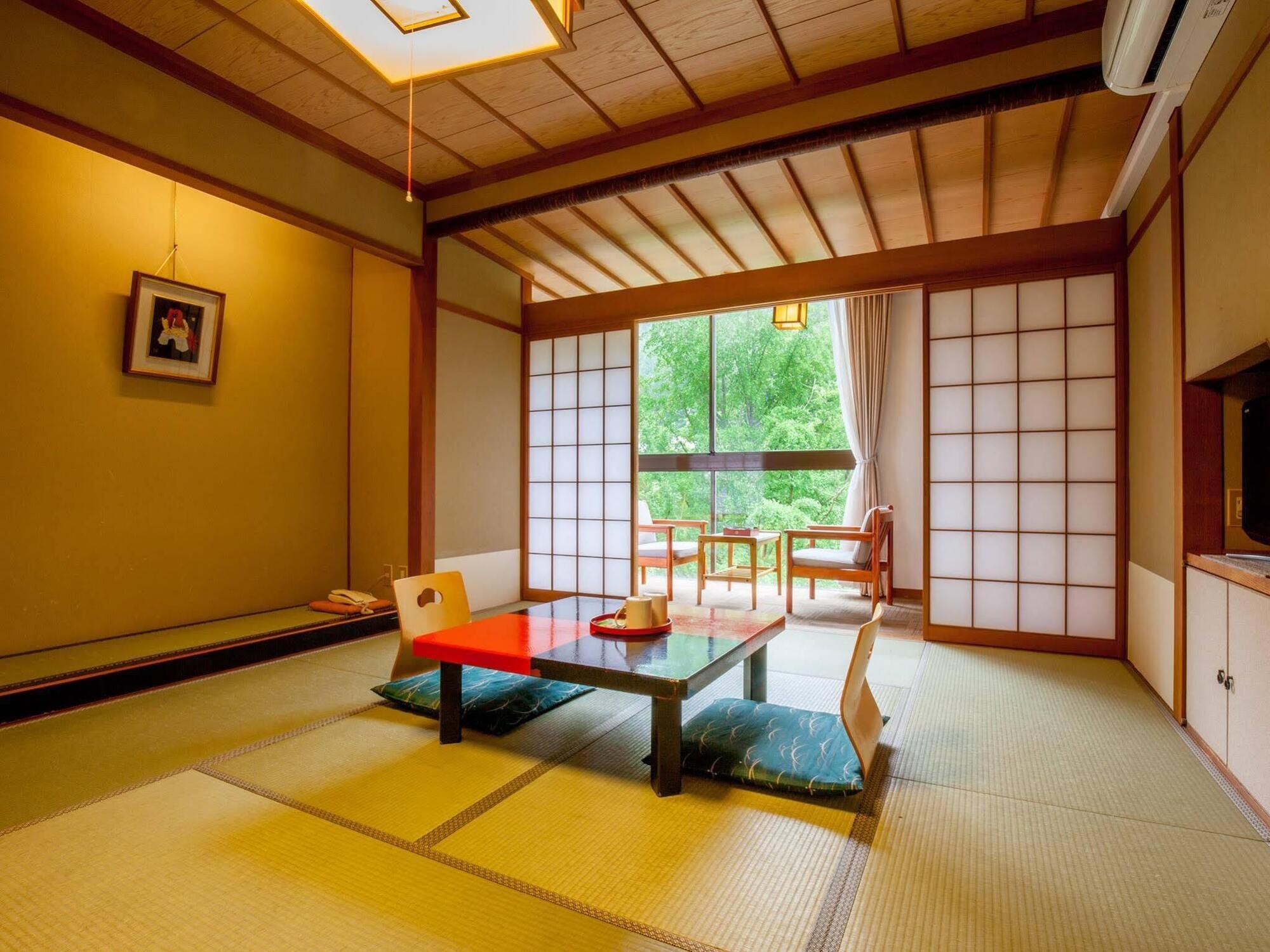 Select Grand Kagayamanaka Hotel Luaran gambar