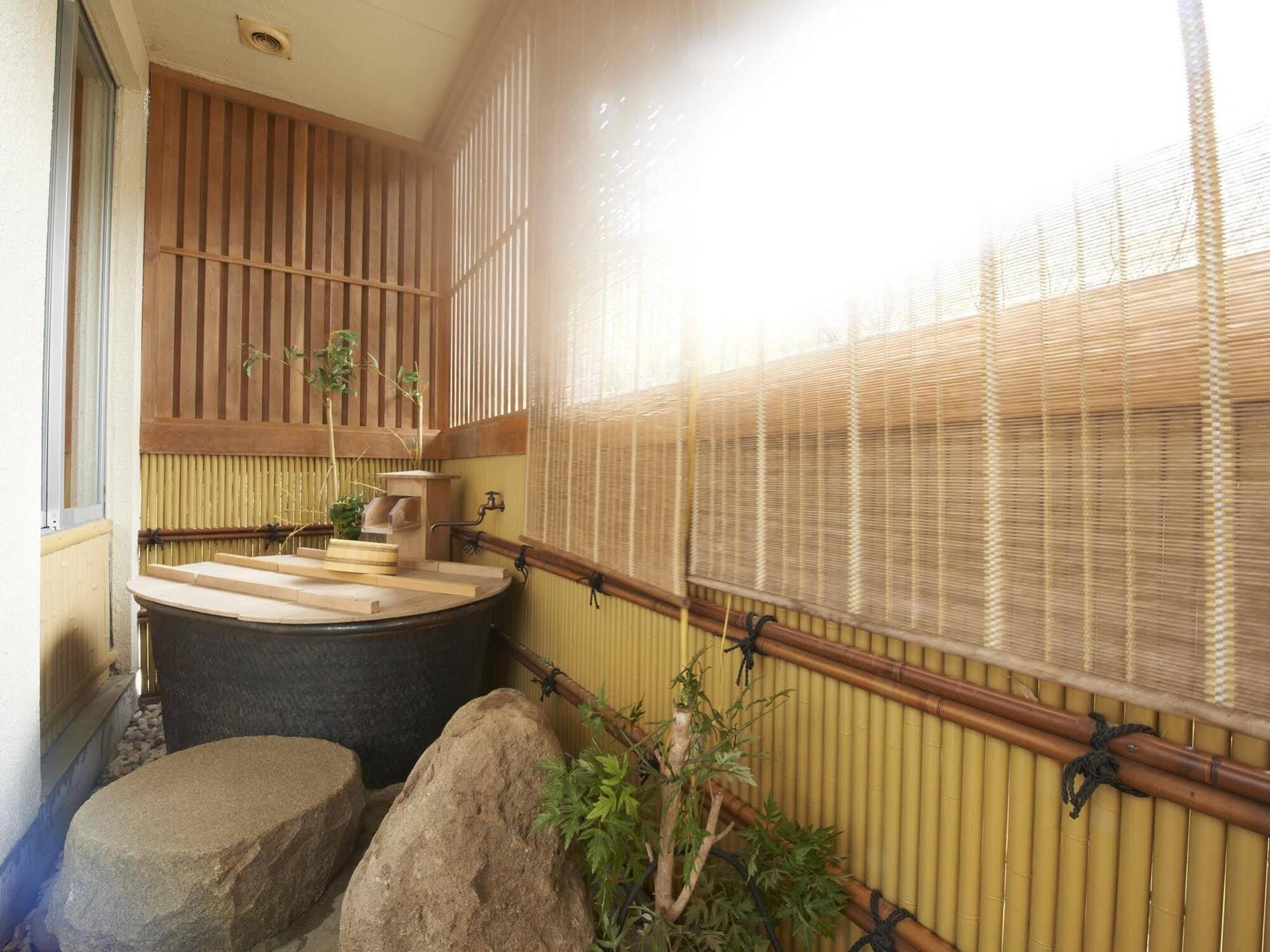 Select Grand Kagayamanaka Hotel Luaran gambar